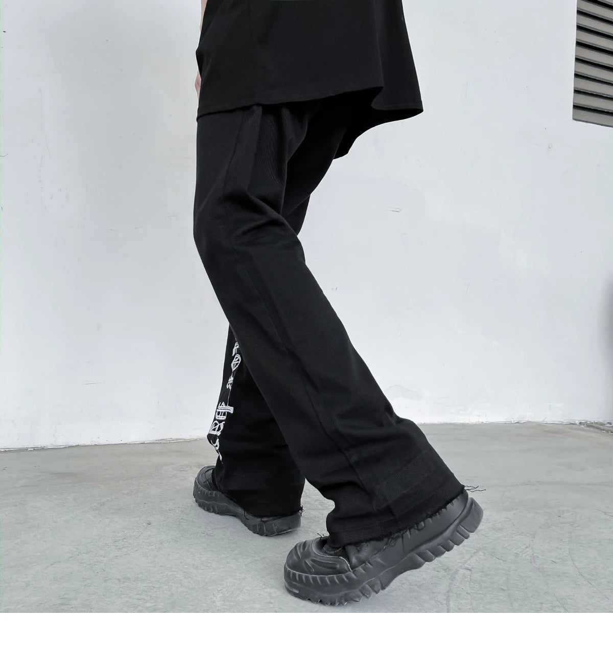fashion letters embroidery denim flare jeans mens high street elastic waist straight trouser hip hop streetwear pants joggers unique joggers style 3774
