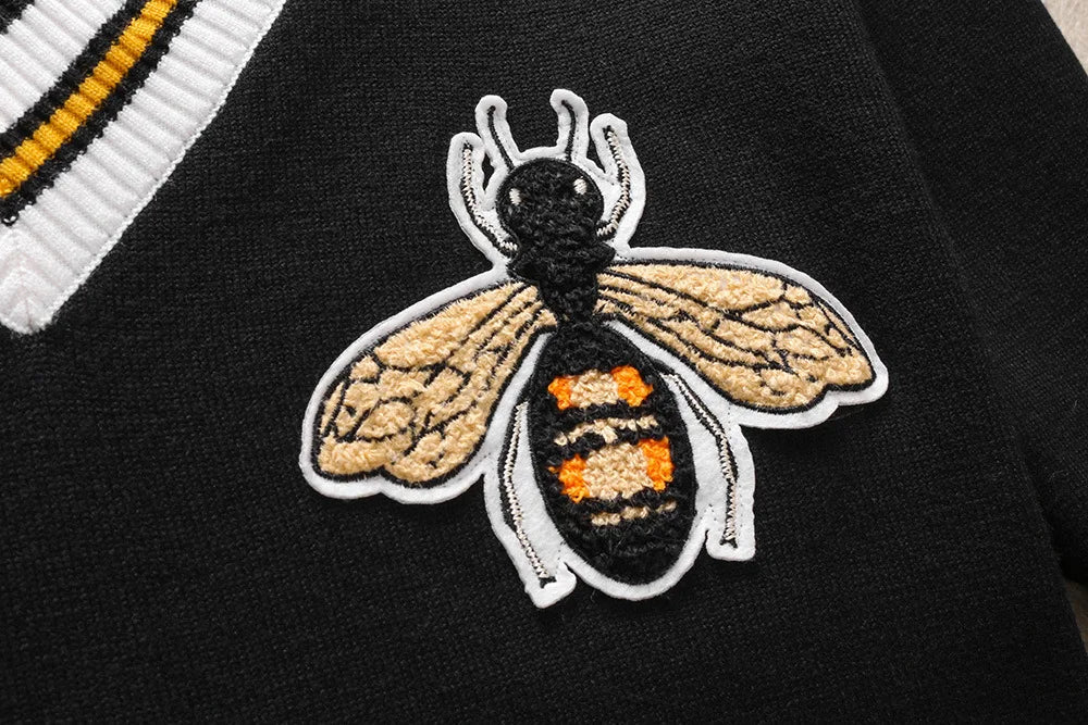 New 2017 Man Luxury Winter gentleman embroidery Bees Knit Casual Sweaters pullover Asian Plug Size High quality Drake #E109 Street King Limited
