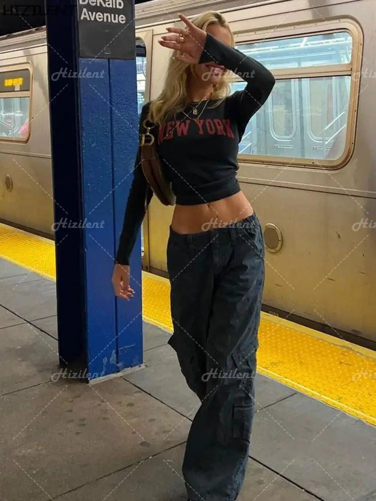 Long Sleeve Shirt Women Sexy Cropped letter graphics Tops 2022 Spring Black Goth grunge Skinny Slim Basic Top Woman T Shirts EMO Street King Limited