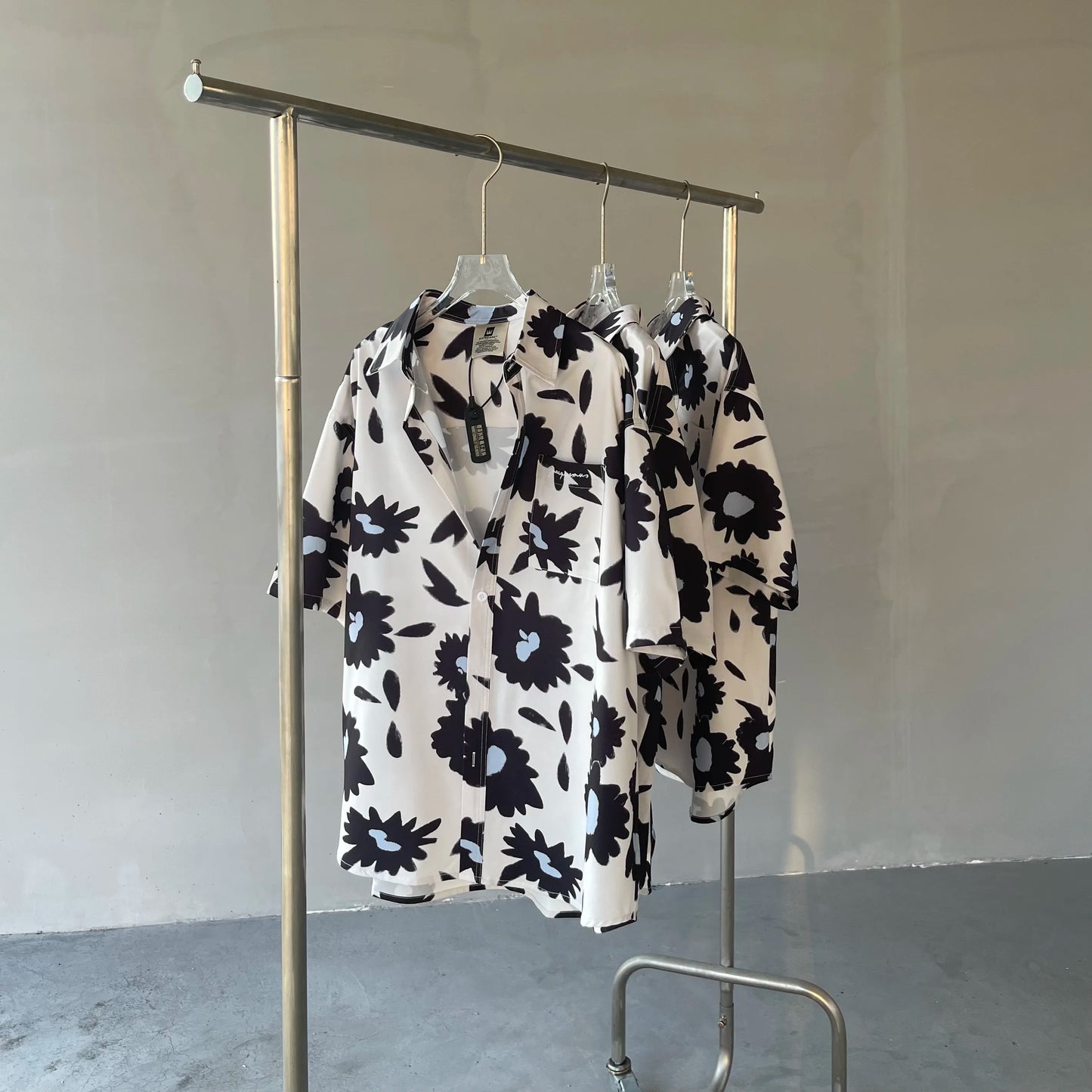 Summer 24SS Vintage Retro Black Flower Direct Print High-Street Casual Beach Style Quality Cold Short Sleeve Shirt Street King Limited