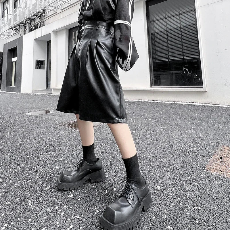 men japanses korean streetwear fashion hip hop loose casual dark black wide leg leather shorts male short pant relaxed fit shorts