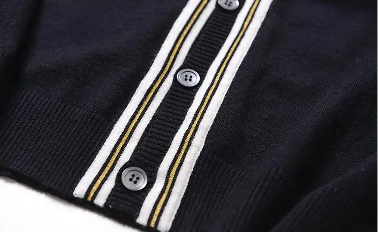 New luxury Men Luxury Winter gentleman embroidery Bees Knit Casual Sweaters Cardigans Asian Plug Size High quality Drake #E197 Street King Limited