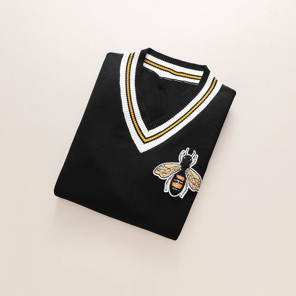 New 2017 Man Luxury Winter gentleman embroidery Bees Knit Casual Sweaters pullover Asian Plug Size High quality Drake #E109 Street King Limited