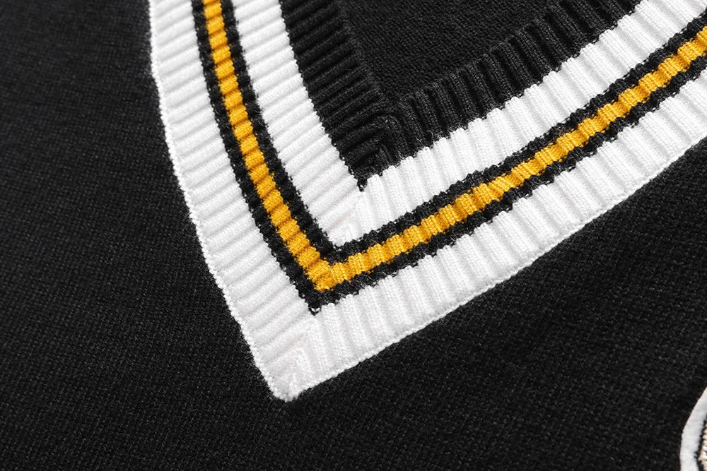 New 2017 Man Luxury Winter gentleman embroidery Bees Knit Casual Sweaters pullover Asian Plug Size High quality Drake #E109 Street King Limited