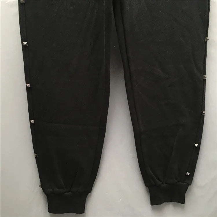 high new novelty luxury men 2022 classic full metal rivets pockets comfortable cotton parkour sweat casual pants sweatpants d50 unique joggers style 4226