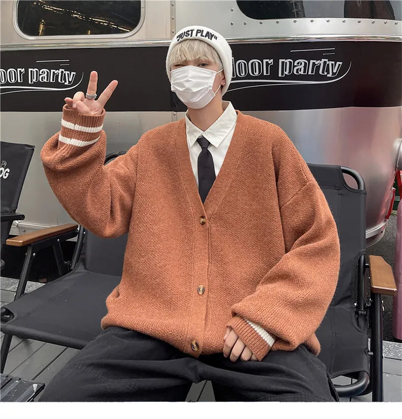 2023 British Retro Cardigan Sweater New Korean Harajuku Academic Knitted Sweater Pullover Hip Hop Streetwear Loose Knitwear Tops Street King Limited