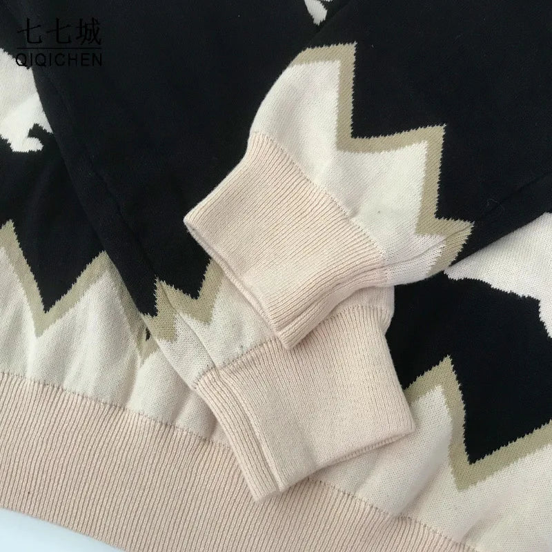 Japanese Knitted Sweater Women Men Cartoon Rabbit Pullover Jumpers Streetwear Hip Hop O-neck Loose Knitwear Sweater Tops Unisex Street King Limited