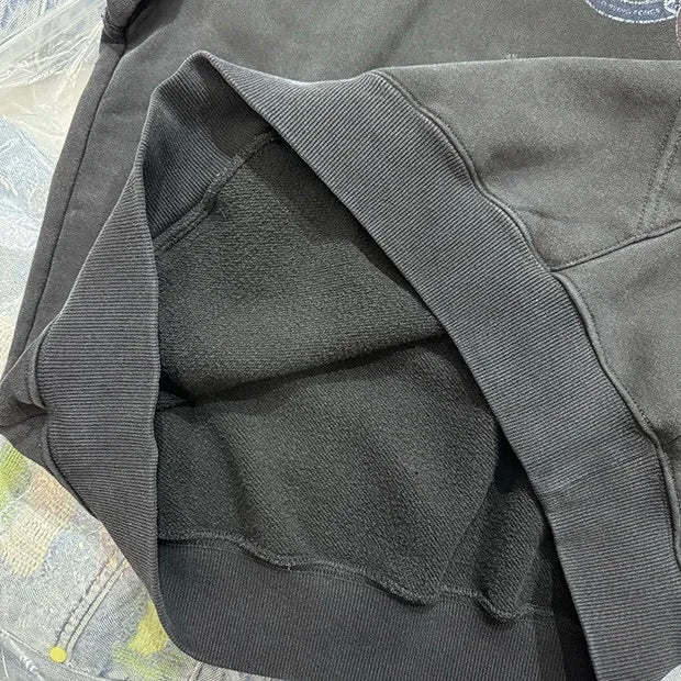 A woolen hoodie is loose Street King Limited