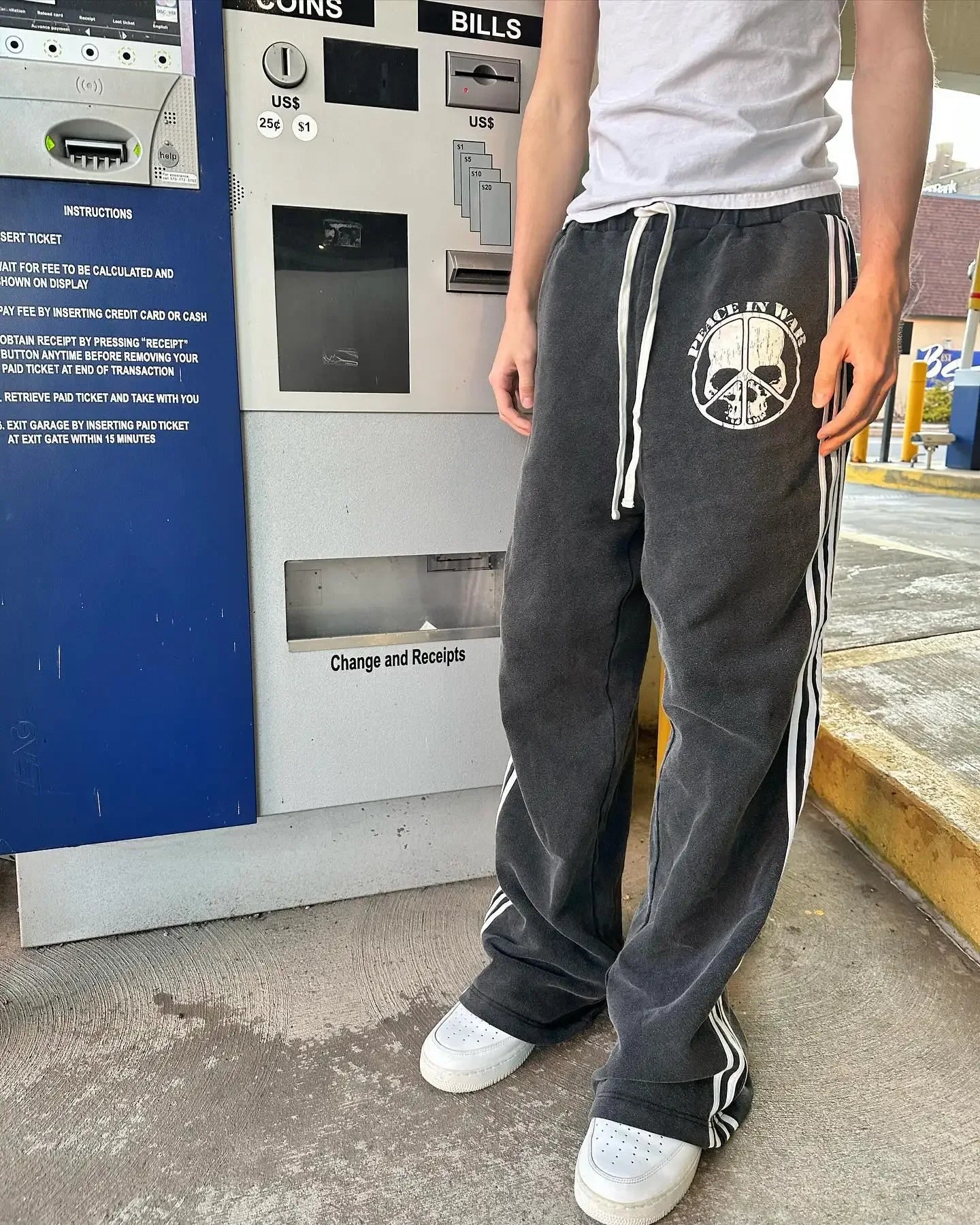 Retro Gothic Punk Skull Bone Letter Print High Waist Casual Pants Men's Y2K Fashion Versatile Harajuku Loose Sweatpants Women's Street King Limited
