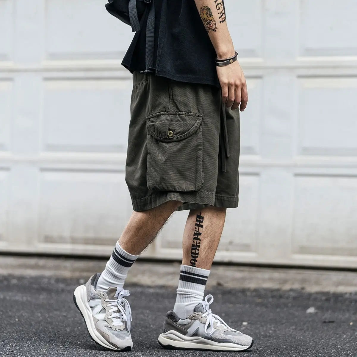 Fashion Men's New Korean Casual Drawstring Sports Shorts Summer Japanese Street Y2K Personalized High-end Sports Retro Overalls Street King Limited